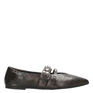 Ash Main | Ballerina Britney Nero